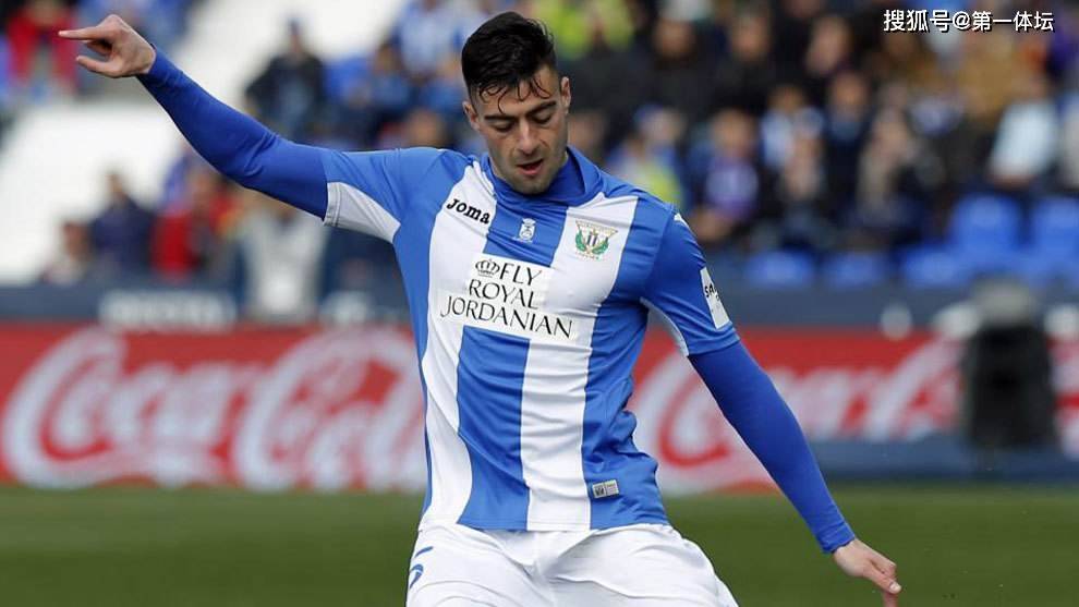 包含克罗托内主场告捷，冲击保级曙光的词条