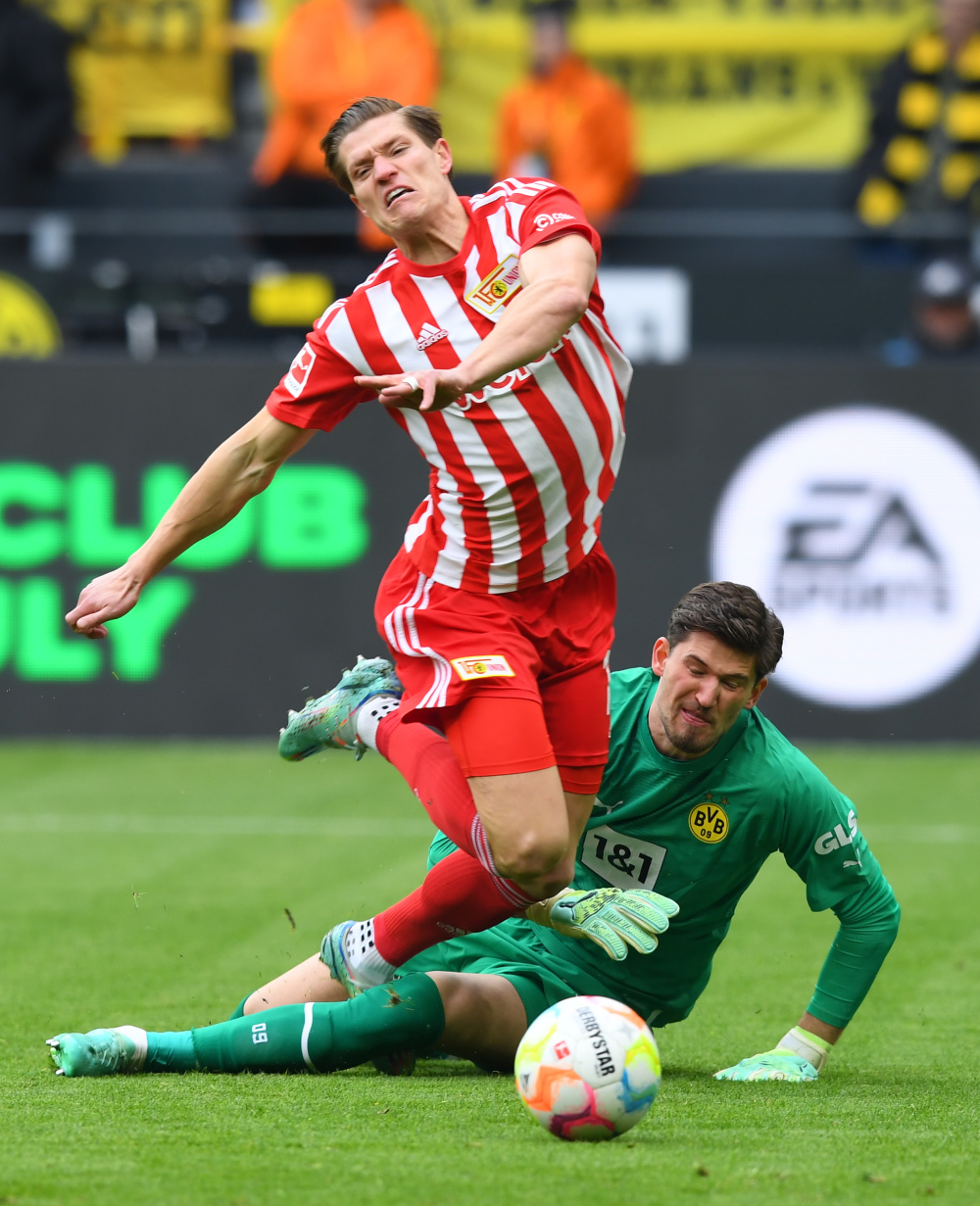 包含柏林联合连续两轮未能取胜，德甲前景堪忧的词条