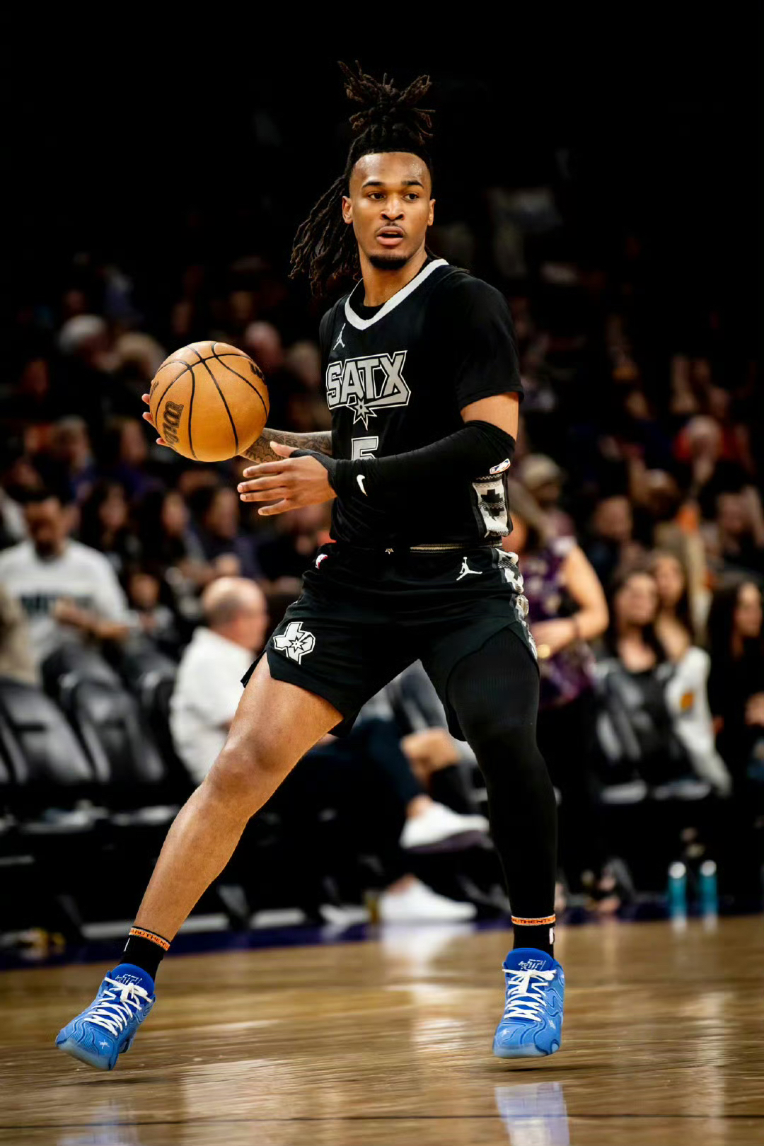 马刺击败太阳，大胜取得胜利