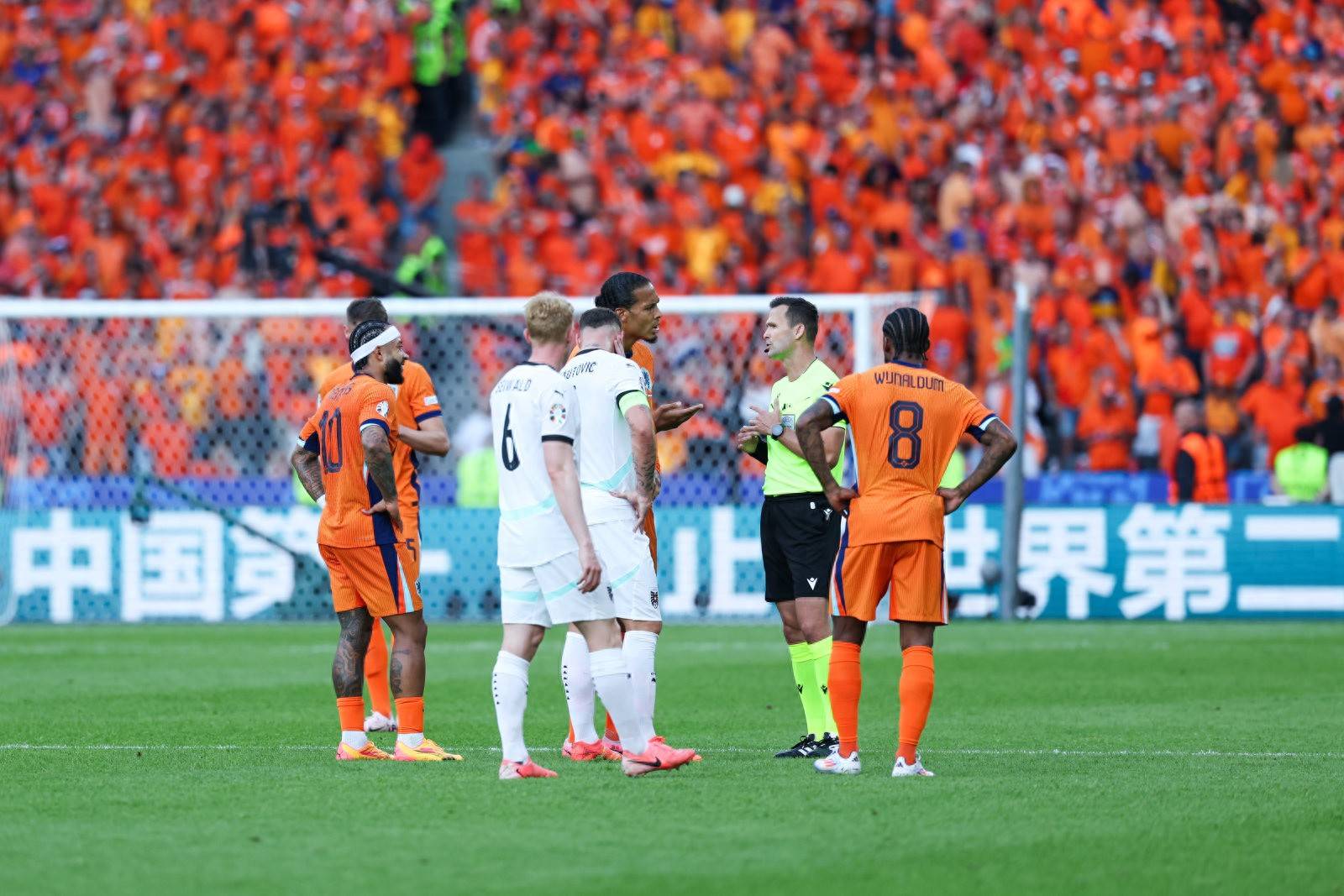 荷兰击败奥地利,晋级欧洲杯四强 荷兰击败奥地利,晋级欧洲杯四强