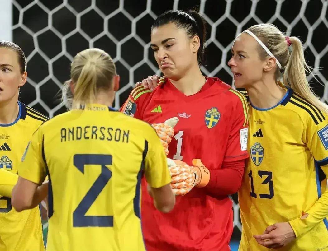 巴西女足击败瑞典队获得半决赛资格