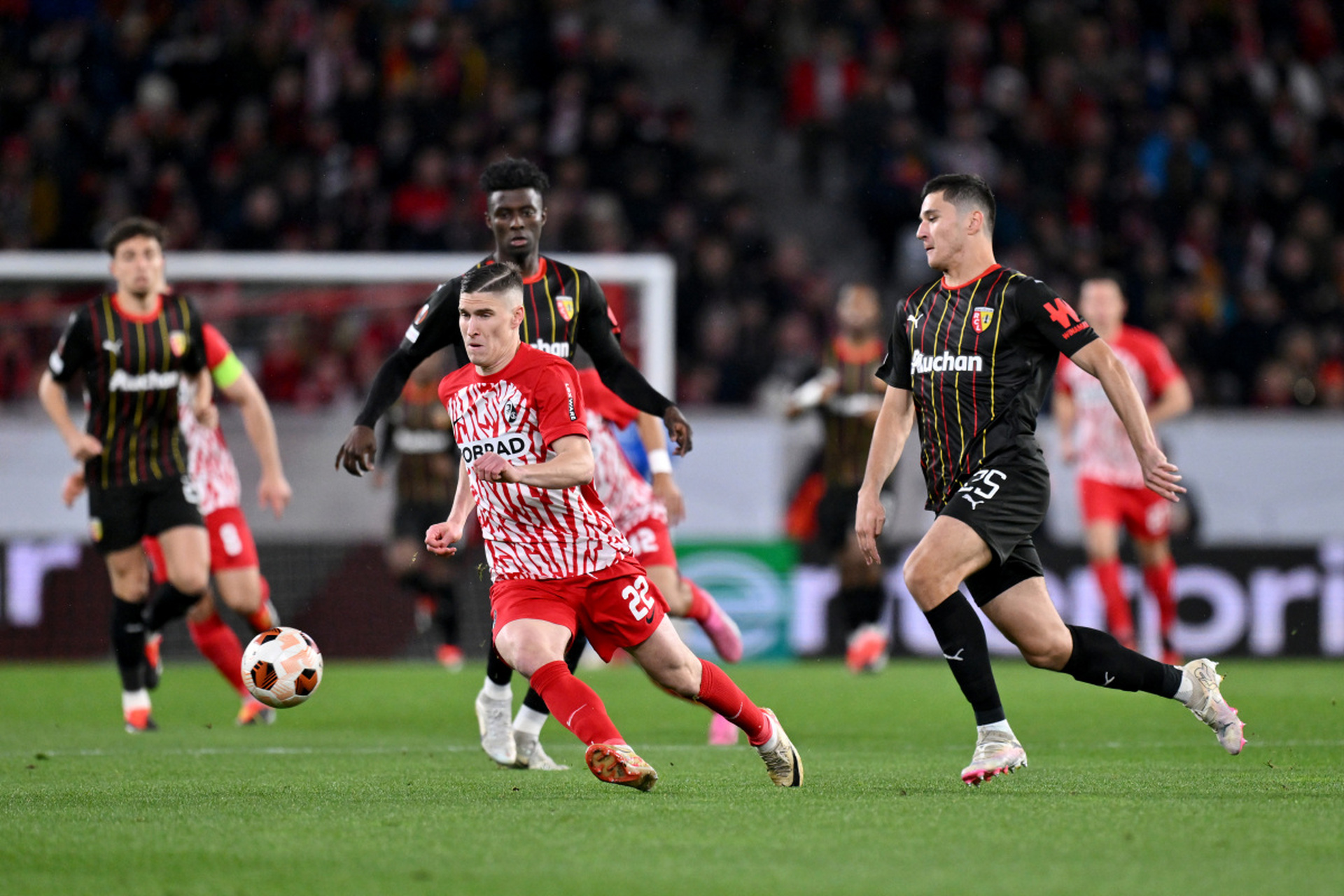 不来梅球队备战客场挑战弗赖堡的简单介绍 不来梅球队备战客场挑战弗赖堡的简单介绍