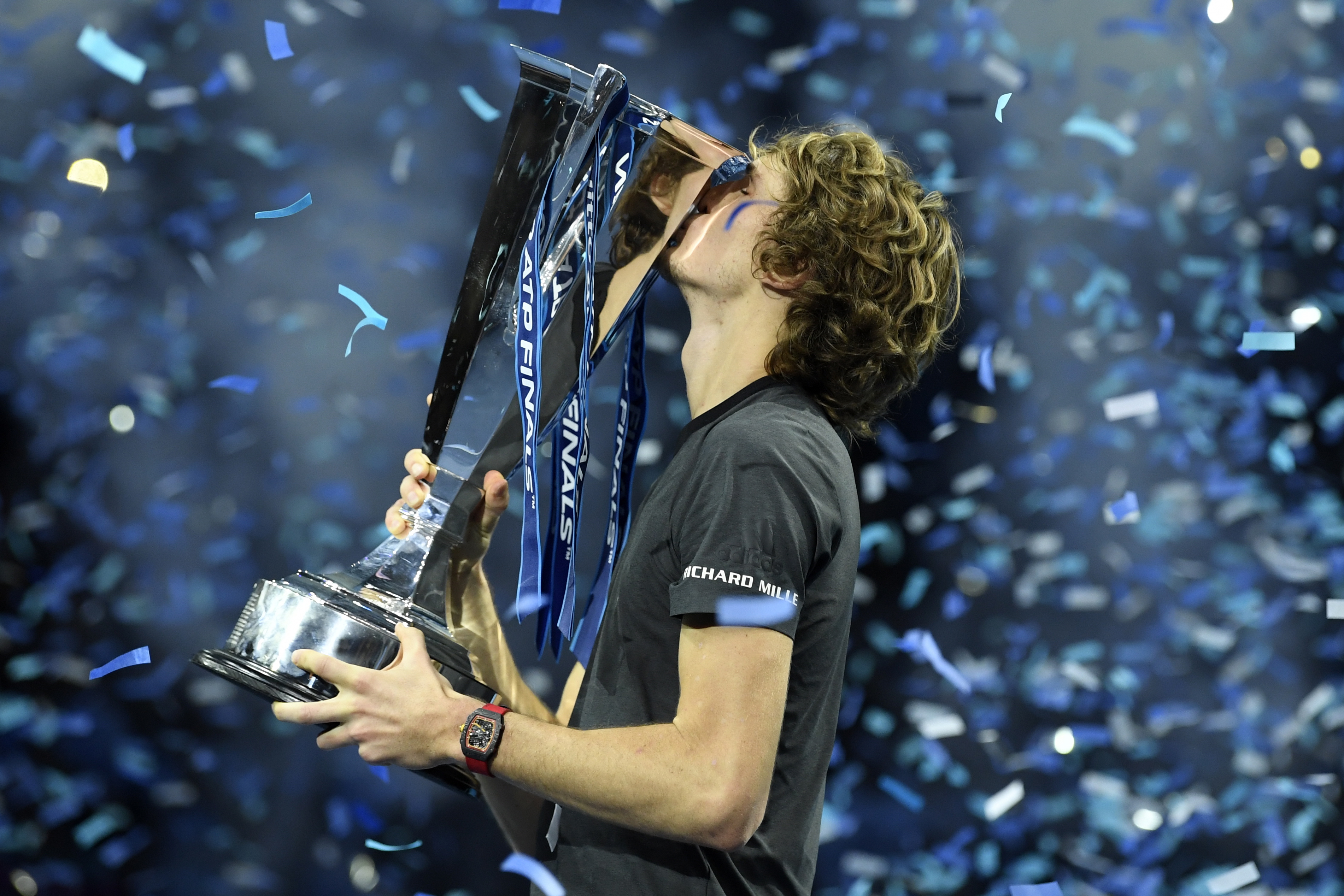 年终总决赛完胜联合杯，兹维列夫统治全场的简单介绍