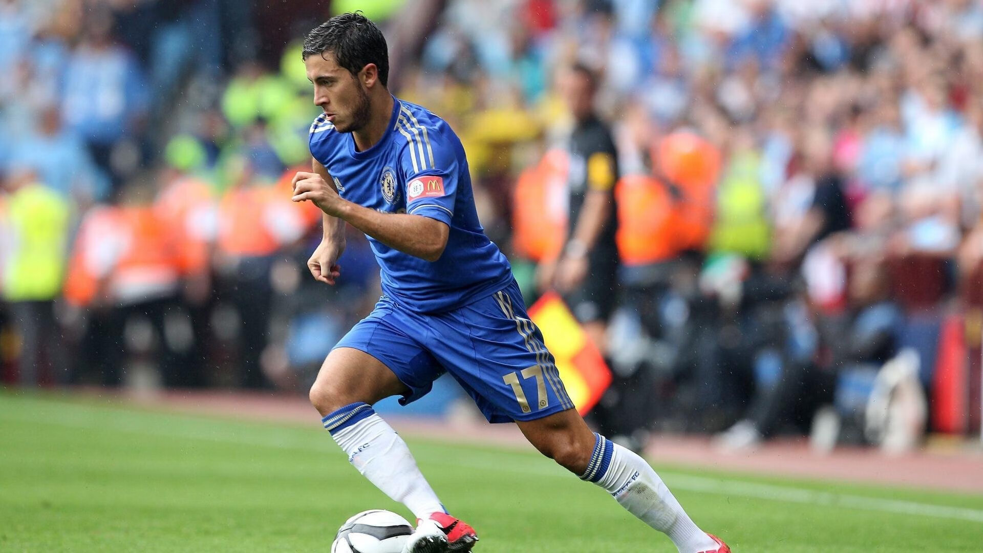 黄黑风暴席卷酋长球场，多特蒙德战术压制，努涅斯诠释无人可挡